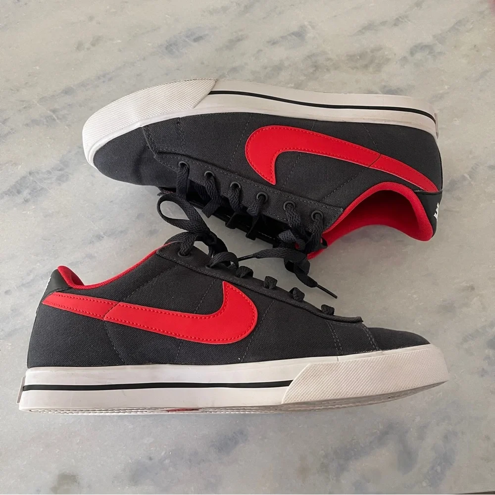 Nike Black Red Canvas Sneakers Men’s Size 9.5 Casual Skate Style